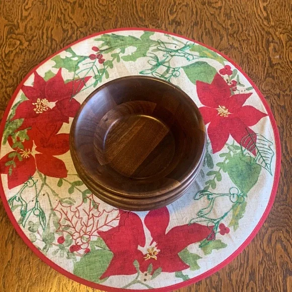 Vermilion Walnut Salad Bowls - Picture 3 of 11